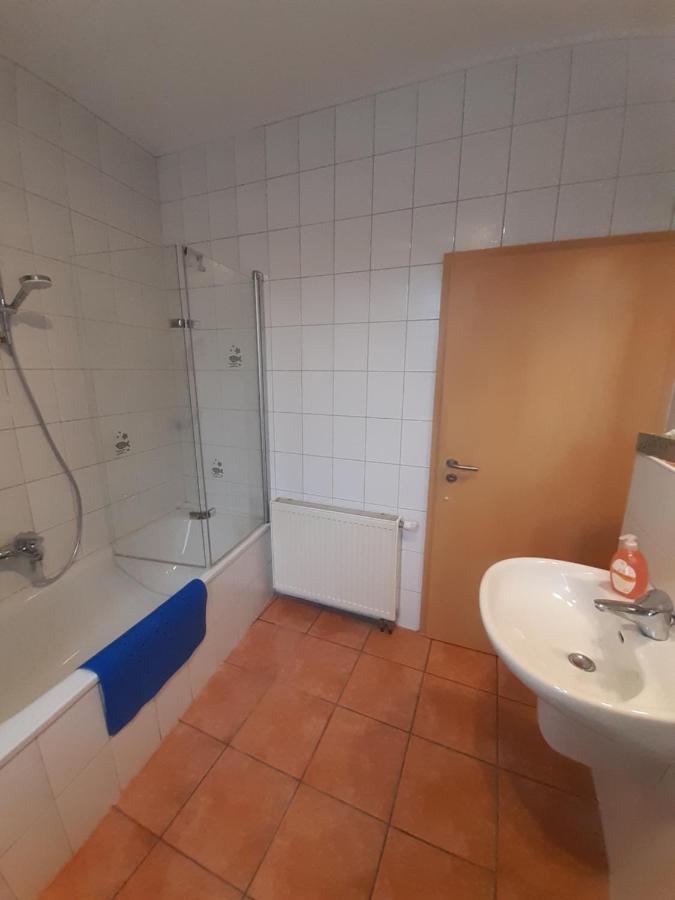 Fe Wo Am Alten Rathaus Andernach Esterno foto