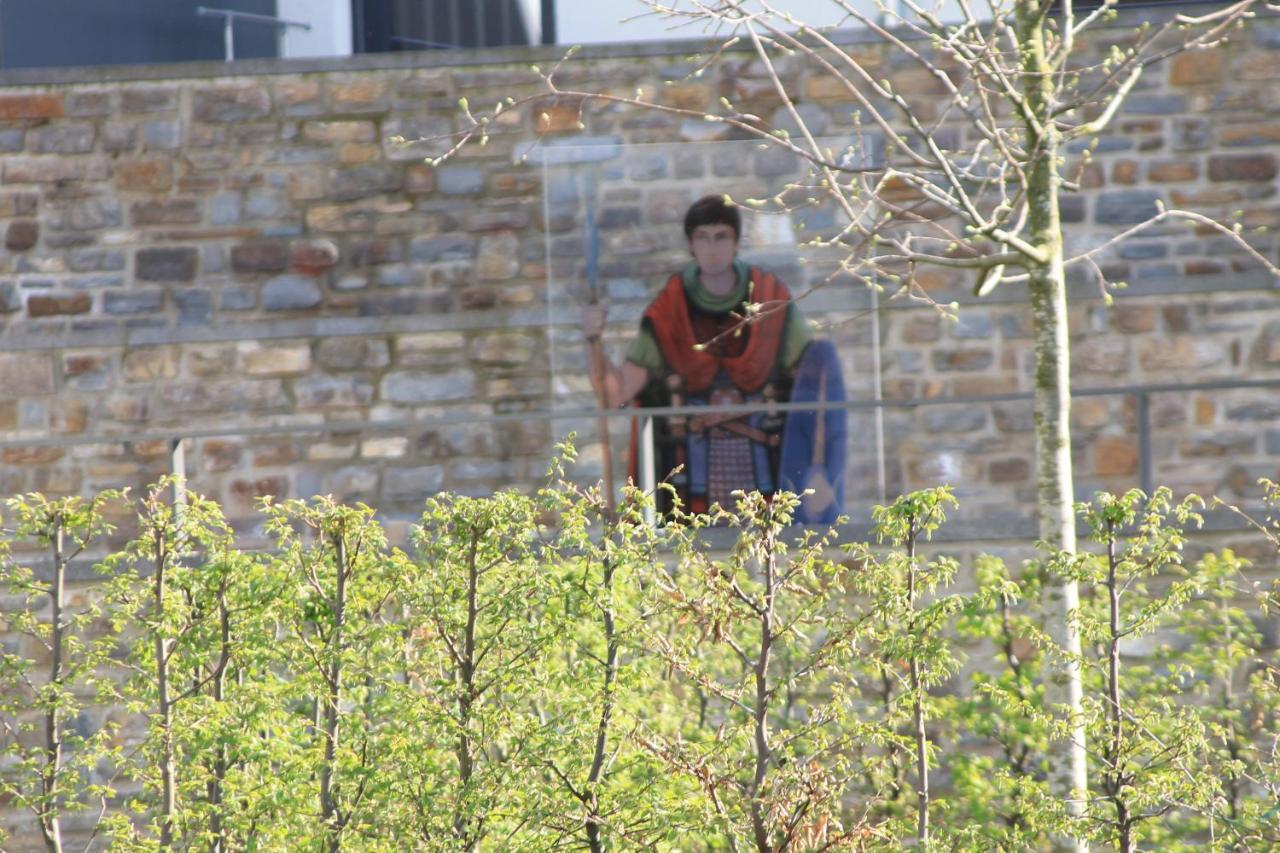 Fe Wo Am Alten Rathaus Andernach Esterno foto