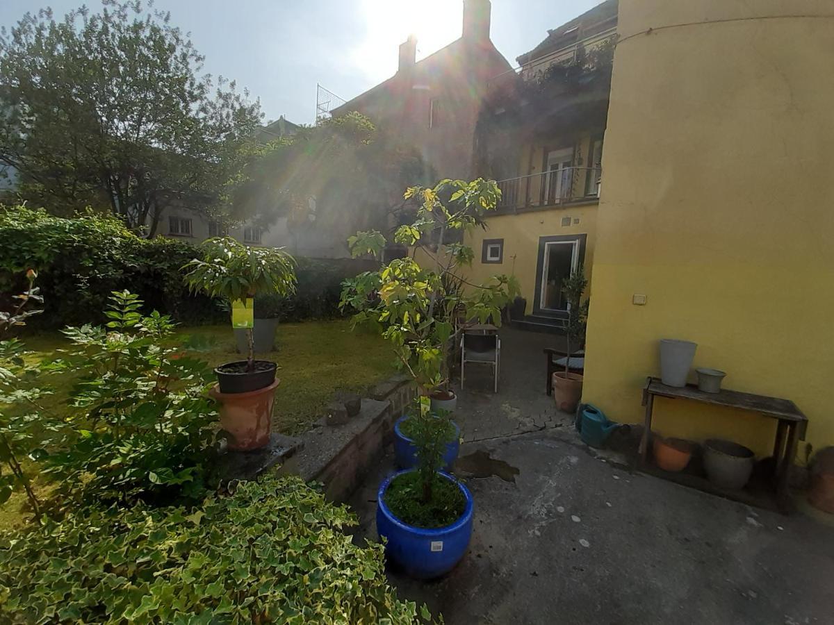 Fe Wo Am Alten Rathaus Andernach Esterno foto
