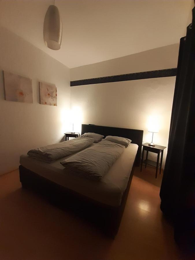 Fe Wo Am Alten Rathaus Andernach Esterno foto