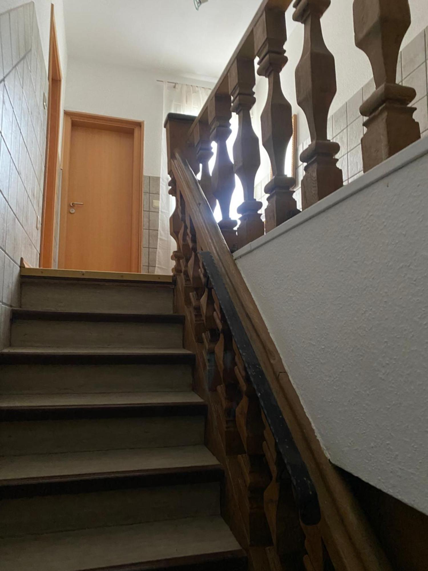 Fe Wo Am Alten Rathaus Andernach Esterno foto